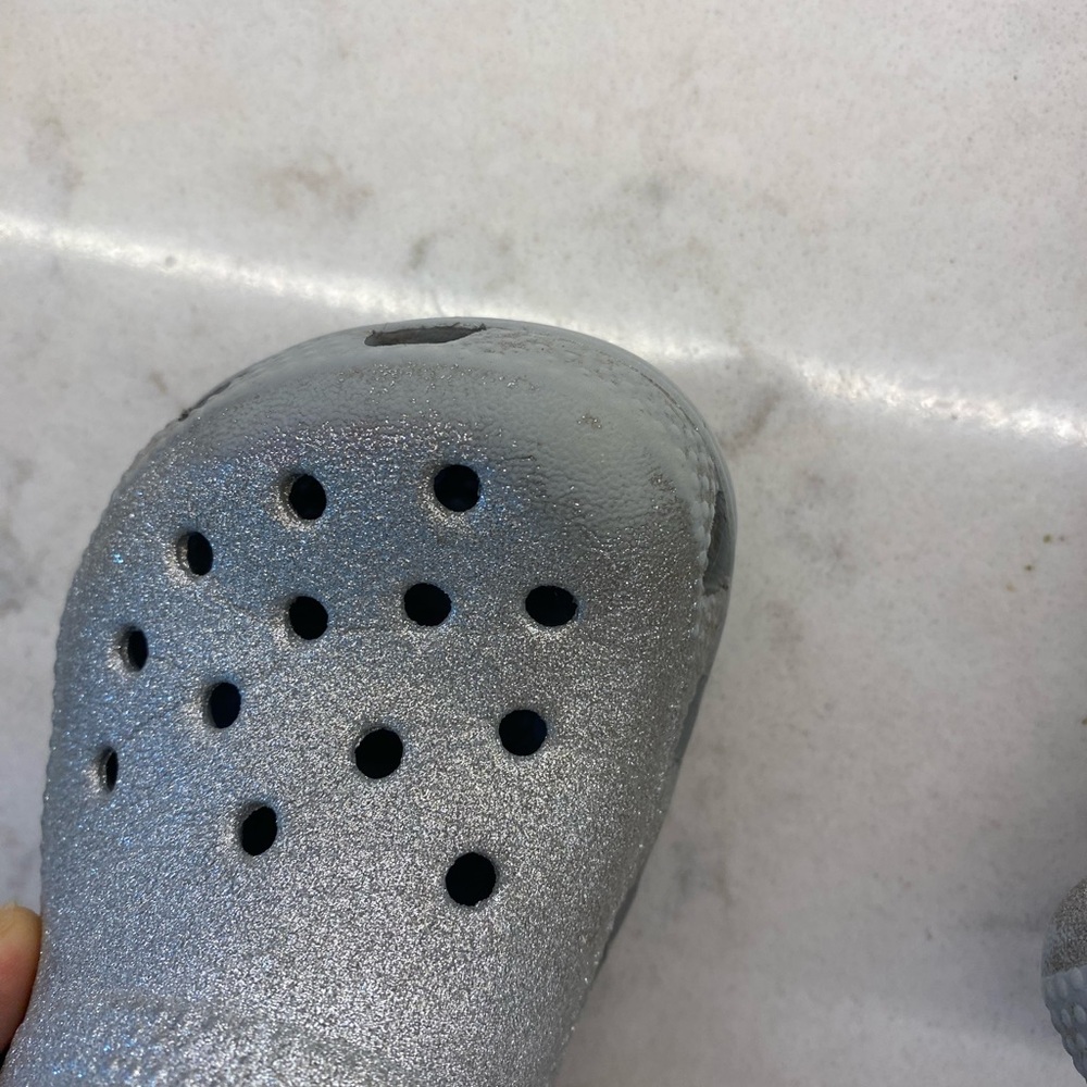Crocs size 7 - Picture 3 of 4
